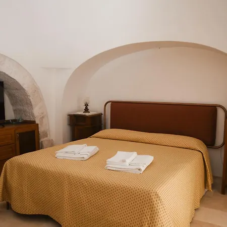 Trullo Cinquenoci 別荘 ロコロトンド