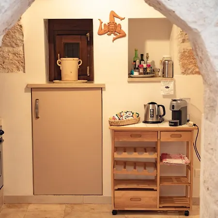 펜션 Trullo Cinquenoci 로코로톤도