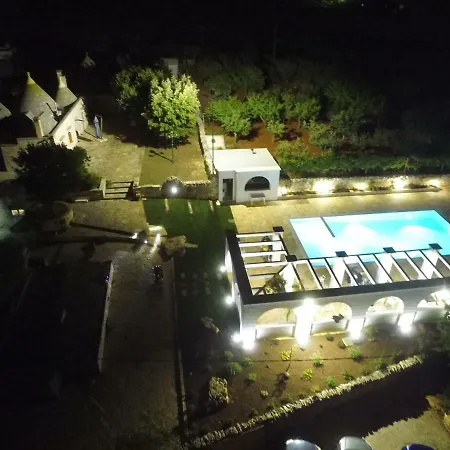 Trullo Cinquenoci * Locorotondo