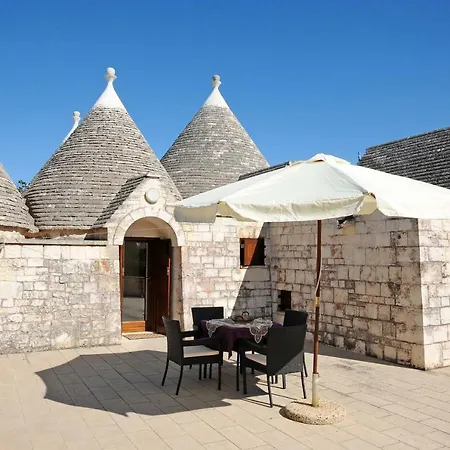 Trullo Cinquenoci Holiday home Locorotondo